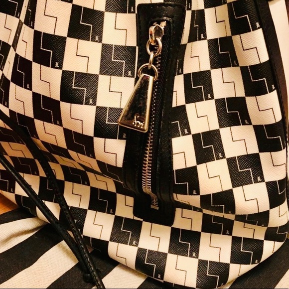 🖤🤍 L.A.M.B Vintage Drawstring Handbag 🖤🤍 - Picture 5 of 16